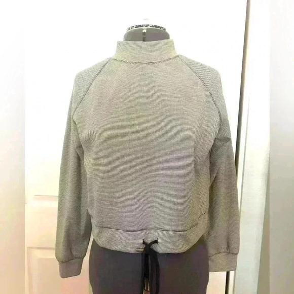 Urban Romantics striped long sleeve crop pullover with waist lace Women Small - Picture 2 of 6